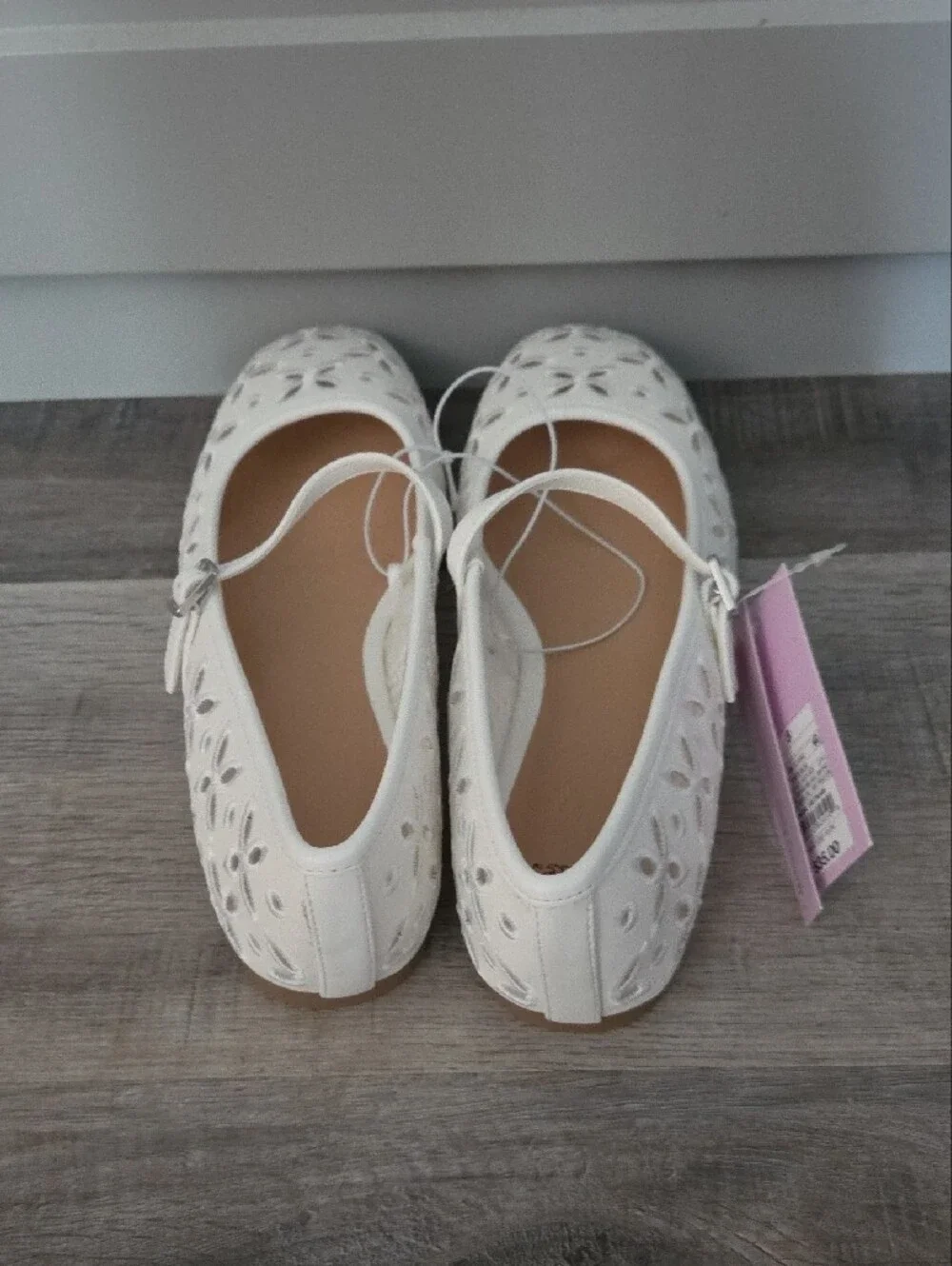 White Floral Cutout Elsa Mary Jane Flats, Size 11, New In Box